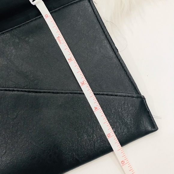 Exhilaration-Faux Leather, skulls and studded envelope wristlet - Picture 7 of 7